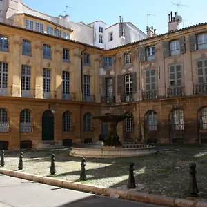 logis-au-milieu-des-pins.fr-provencehotel.com/